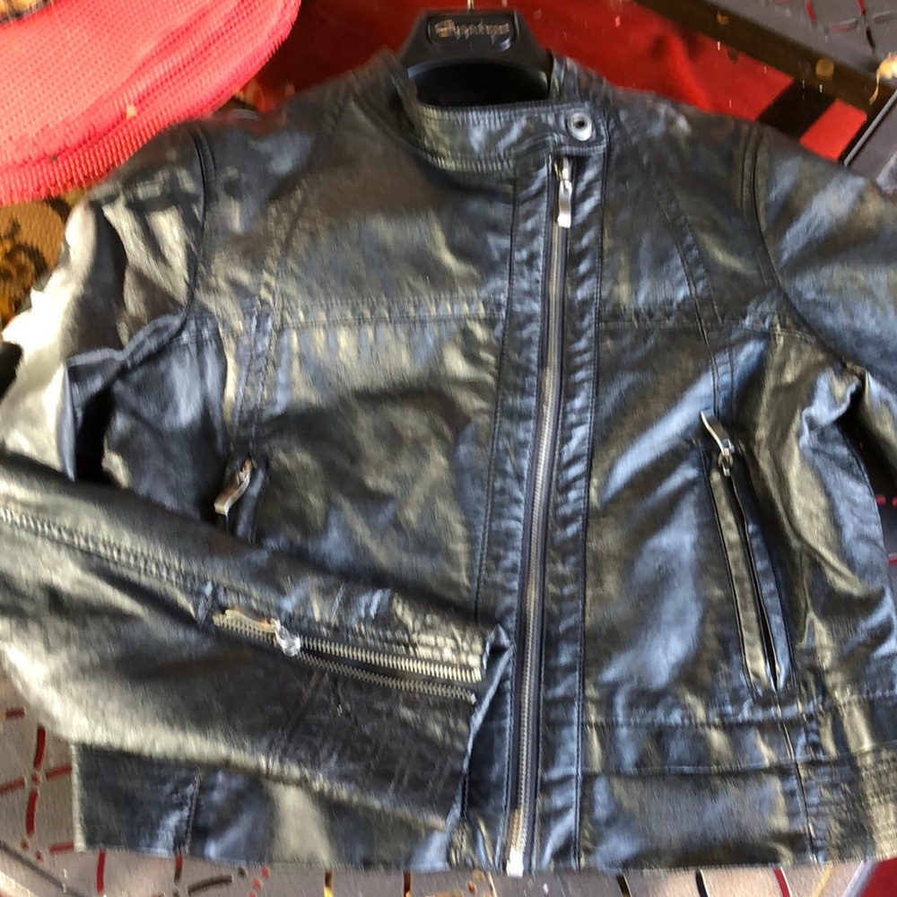 Woman’s faux leather lightweight jacket